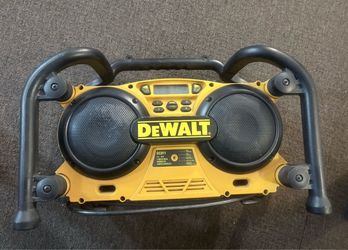 DeWALT Radio