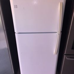 White Kenmore Refrigerator And Freezer