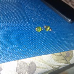 Cats eye gold earrings