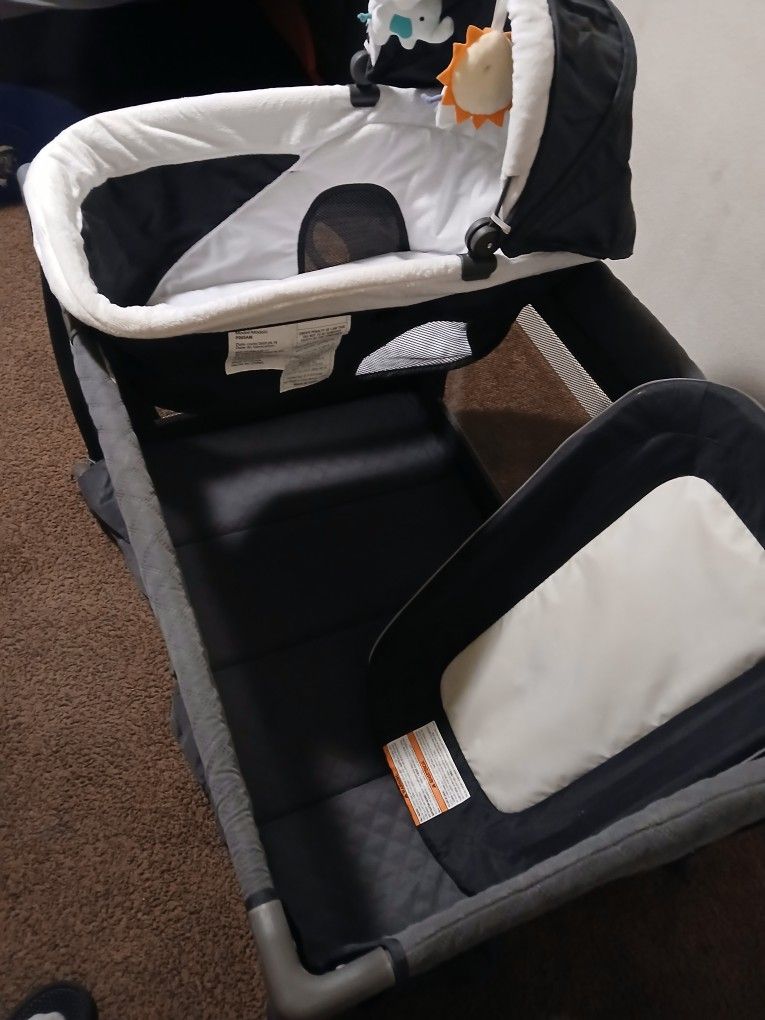 Baby Playpen/ Crib