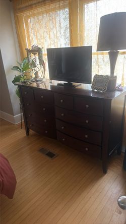 10 Drawer Large Dresser