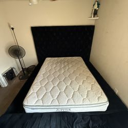 Queen Size Platform Bed 