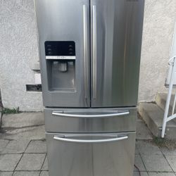 Delivery Available / Samsung Stainless Steel Fridge Refrigerator