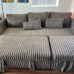 Pull Out Couches 