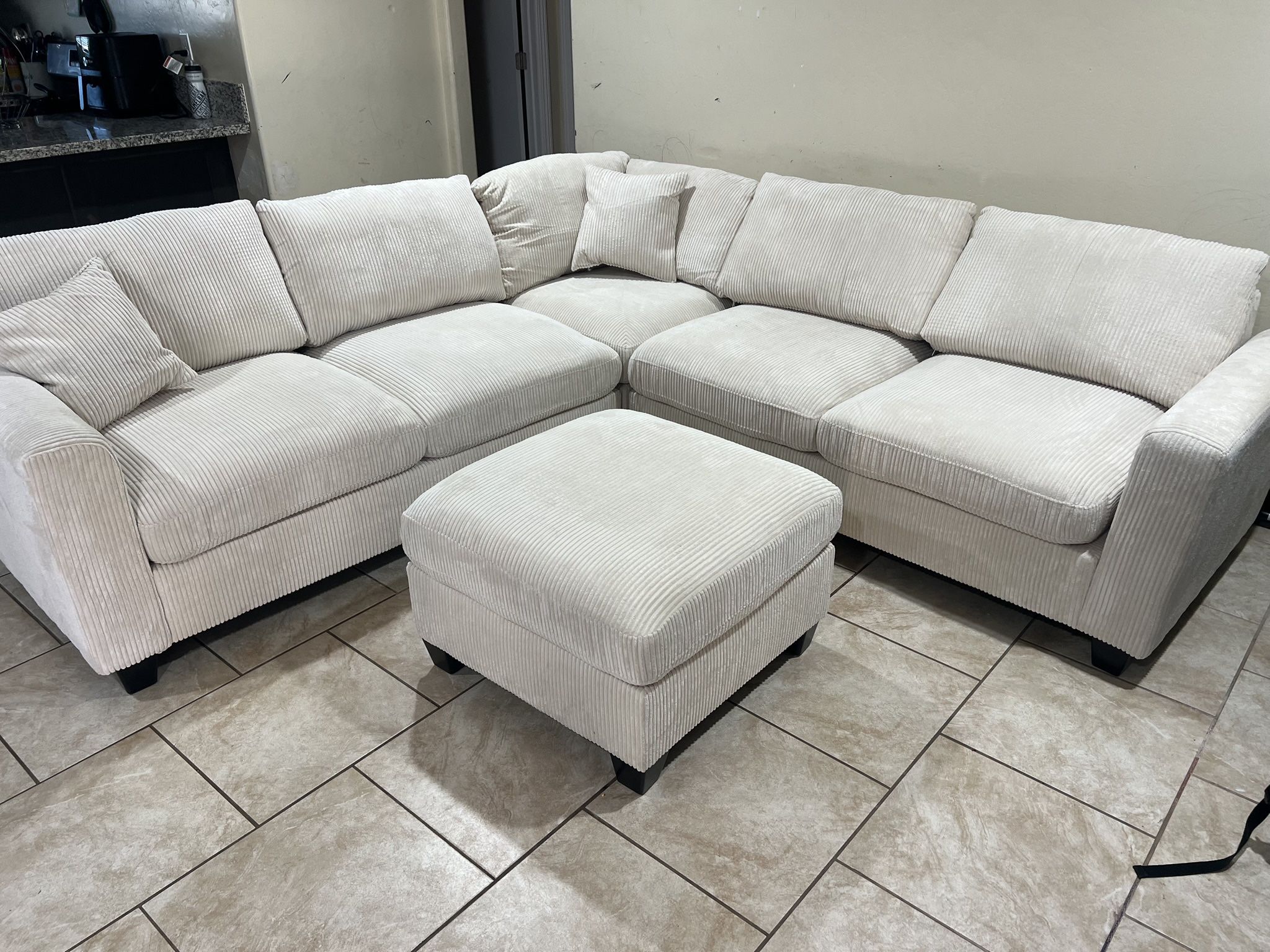 New 99x99 Sectional Couch / Free Delivery