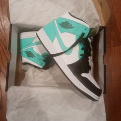 Air Jordan 1 Mid