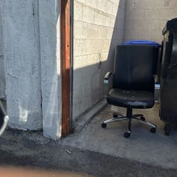 Free Chair 