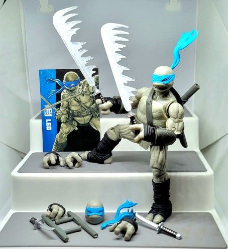Leonardo TMNT BSTAXN Action Figure