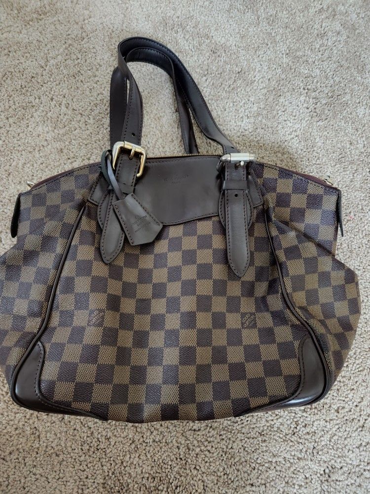 Louis Vuitton  Purse 👛  authentic