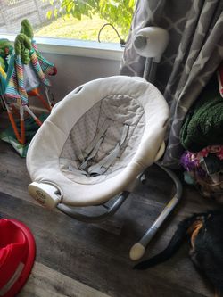 Baby graco swing