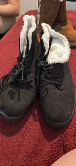 SQL Black Faux fur lined lace-up boots