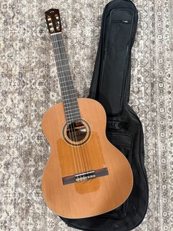 Córdoba Classical Nylon-String Guitar + Gig Bag