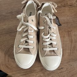 ✨ Converse Chuck Taylor All Star Lift Bow ✨ Women’s Size 8 – BRAND NEW