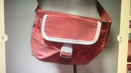 Target SO Colorblock Clip-Front Zipper Top & Back Pockets Fanny Pack Peach White