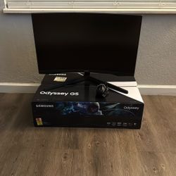 Samsung Odyssey 27” Gaming Monitor 