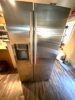 Samsung Stainless Steel Side-by-Side Refrigerator – $250 OBO