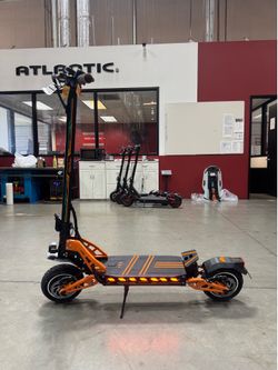 Dual-motor high-speed electric scooter