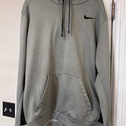 Nike Hoodie XXL Located in Murray fcfs or hold with Venmo.