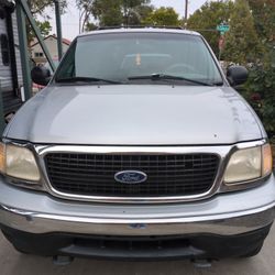 2000 Expedition XLT Triton V8