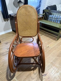 Vintage Rocking Chair 
