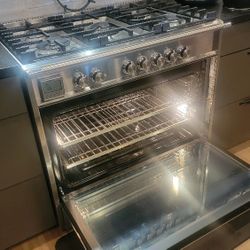 Fisher & Paykel 36" Full Gas Freestanding Range