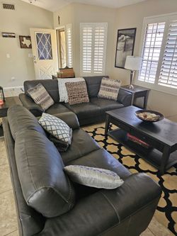 Leather sofa set (2)