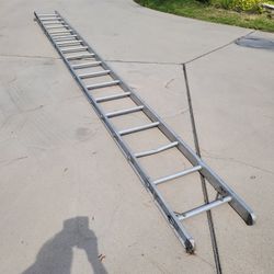 18 Foot Aluminum Ladder 