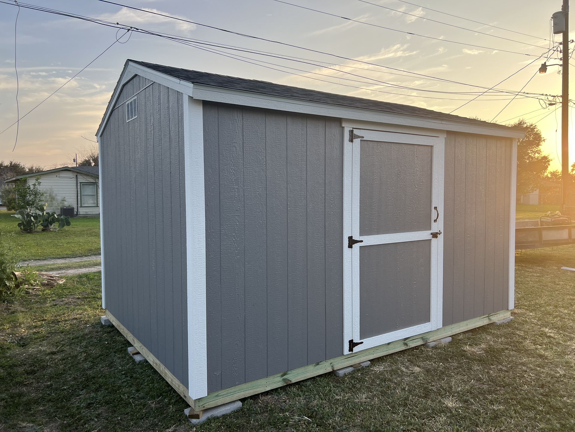 WE BUILD SHEDS STORAGES