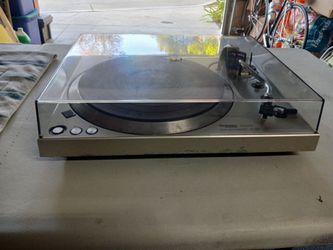 Technics Quartz SL1301 turntable