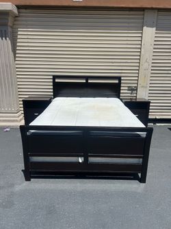 Queen size bedroom set