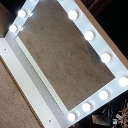 Light Up Vanity Mirror for Makeup 
