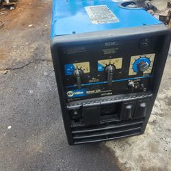 MILLER BOBCAT 225 WELDER GENERATOR