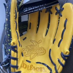 Wilson A2000 11.5 Baseball Glove 