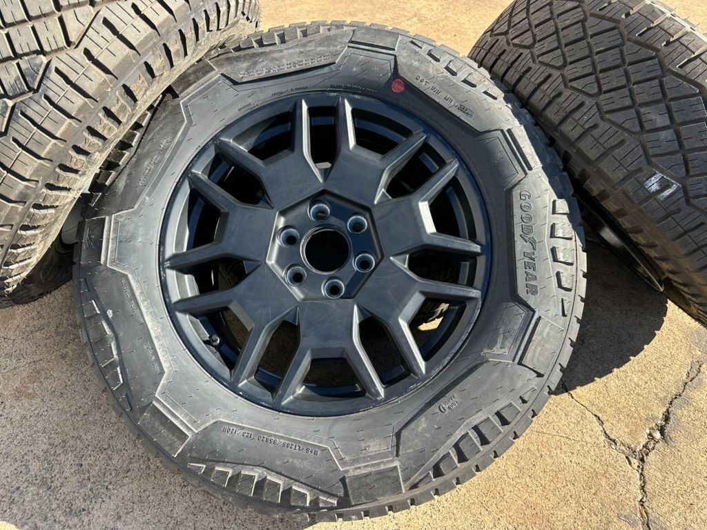 20" OEM 2024 Cybertruck Rims Goodyear A/T Tires LT285/65R20 6x139.7