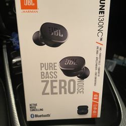 JBL Tune130NC Bluetooth Earbuds