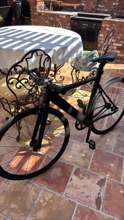 THRONE BIKE