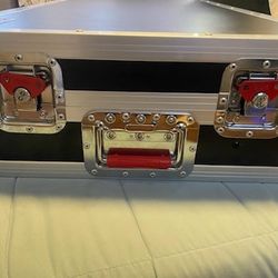 GATOR CASE TURNTABLE DJ 