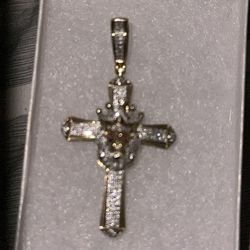 Cross/lion Diamond Pendant