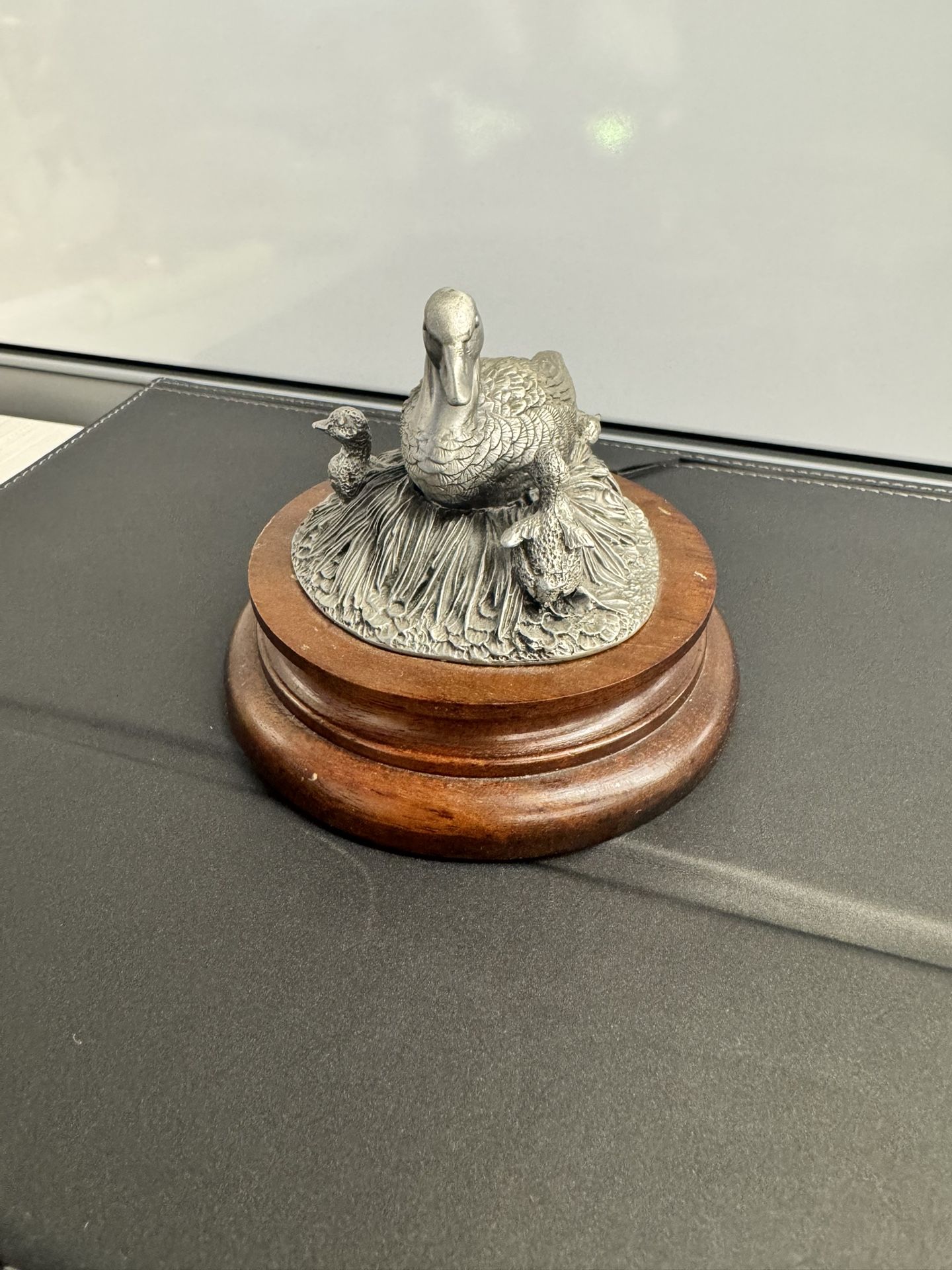 Chilmark Fine Pewter - Canada Goose w/ Goslings #(contact info removed) - 3 7/8" diameter