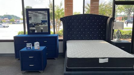 Brand New velvet upholstered Glamorous Queen Bedroom Set Sale