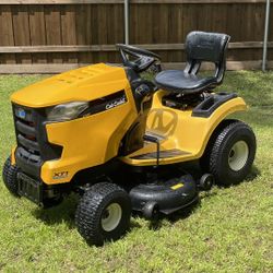 2017 Cub cadet xt1 42" zero turn mower// John Deere// Toro Timecutter//cub Cadet // Honda// Ariens Apex//