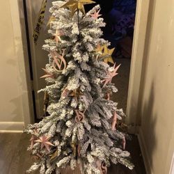 Victoria Secret Xmas Tree 