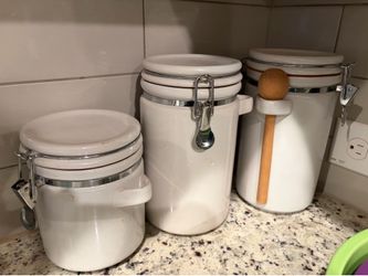 Canister set.