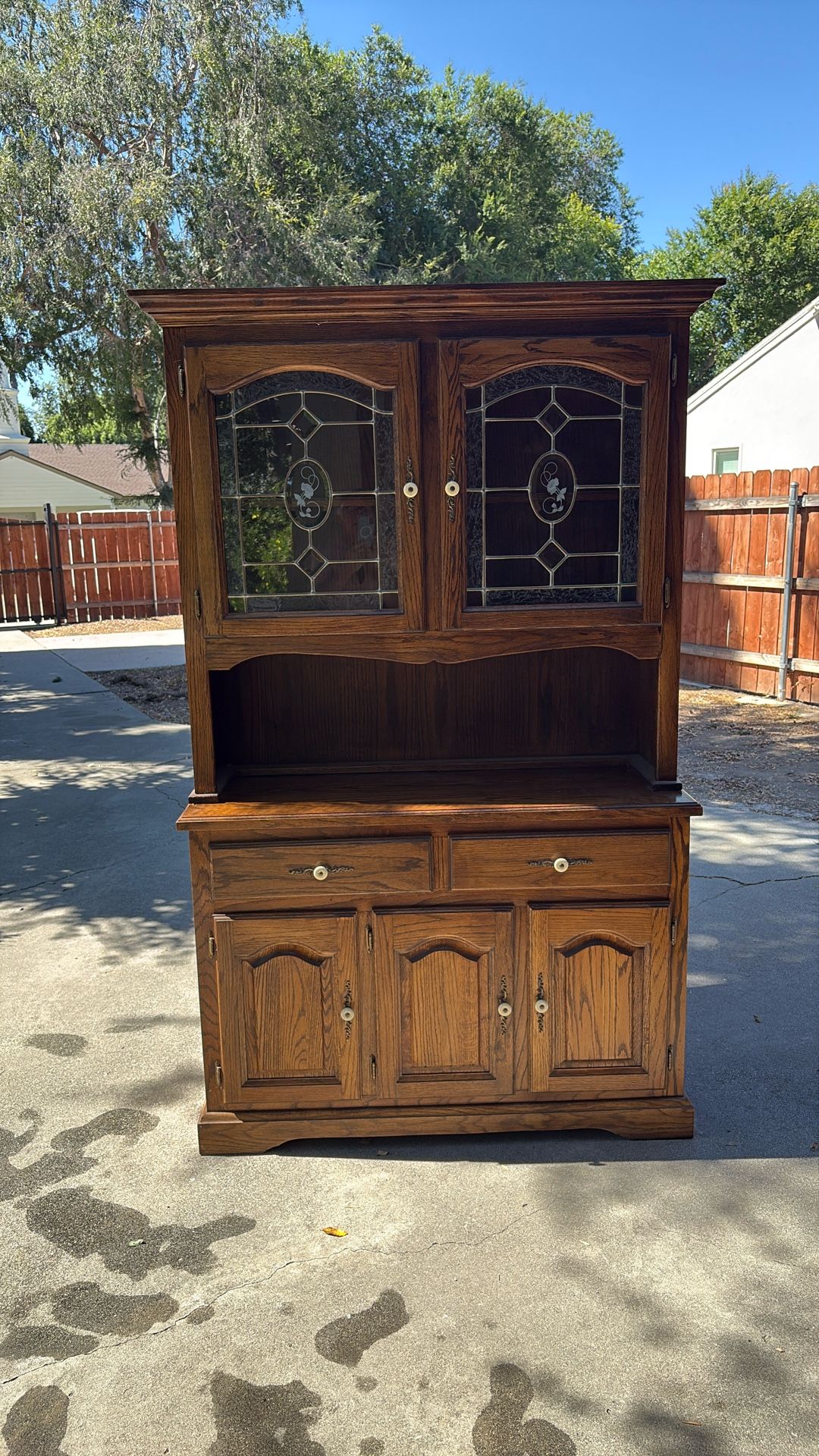 China Cabinet (lighted)