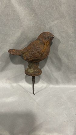 Set of cast iron bird garden stakes