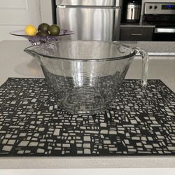 Pampered Chef 8 Cup Measuring. Great For Pancakes. $8