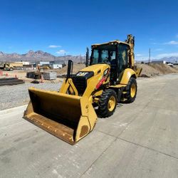 15 Caterpillar 430F2