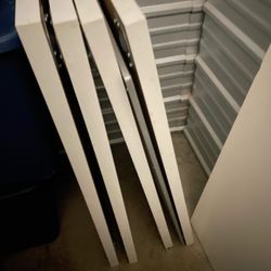 4 Mesas Y Bancos  3 Espejos 