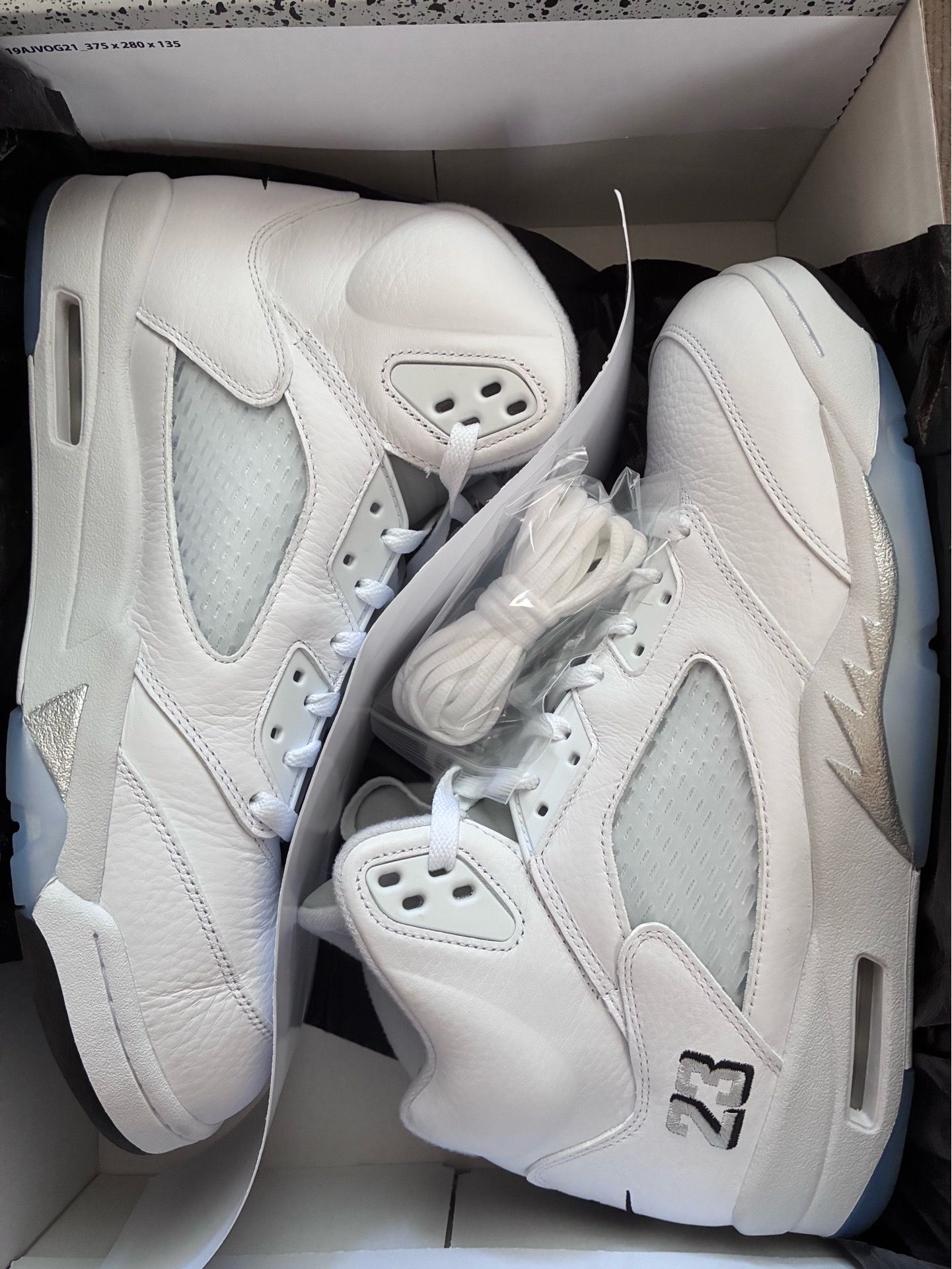 Air Jordan 5 Retro OG “White Metallic” (2026 release)