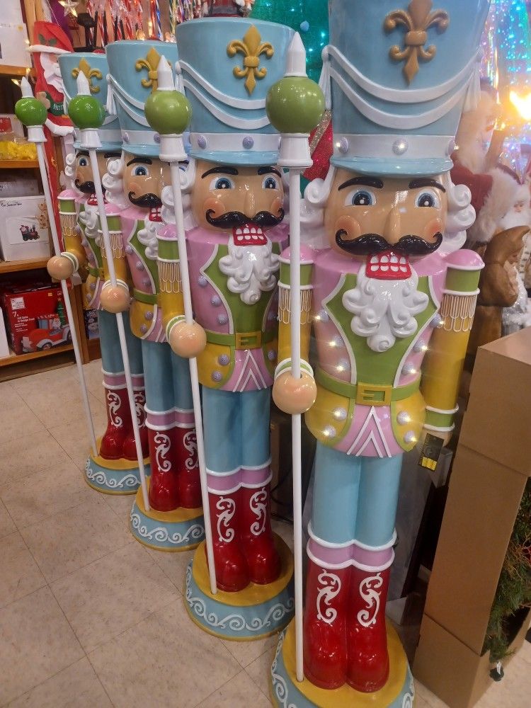New 5ft Tall Christmas NUTCRACKERS With Led Light's Outdoor Or Indoor Use $250 Each 